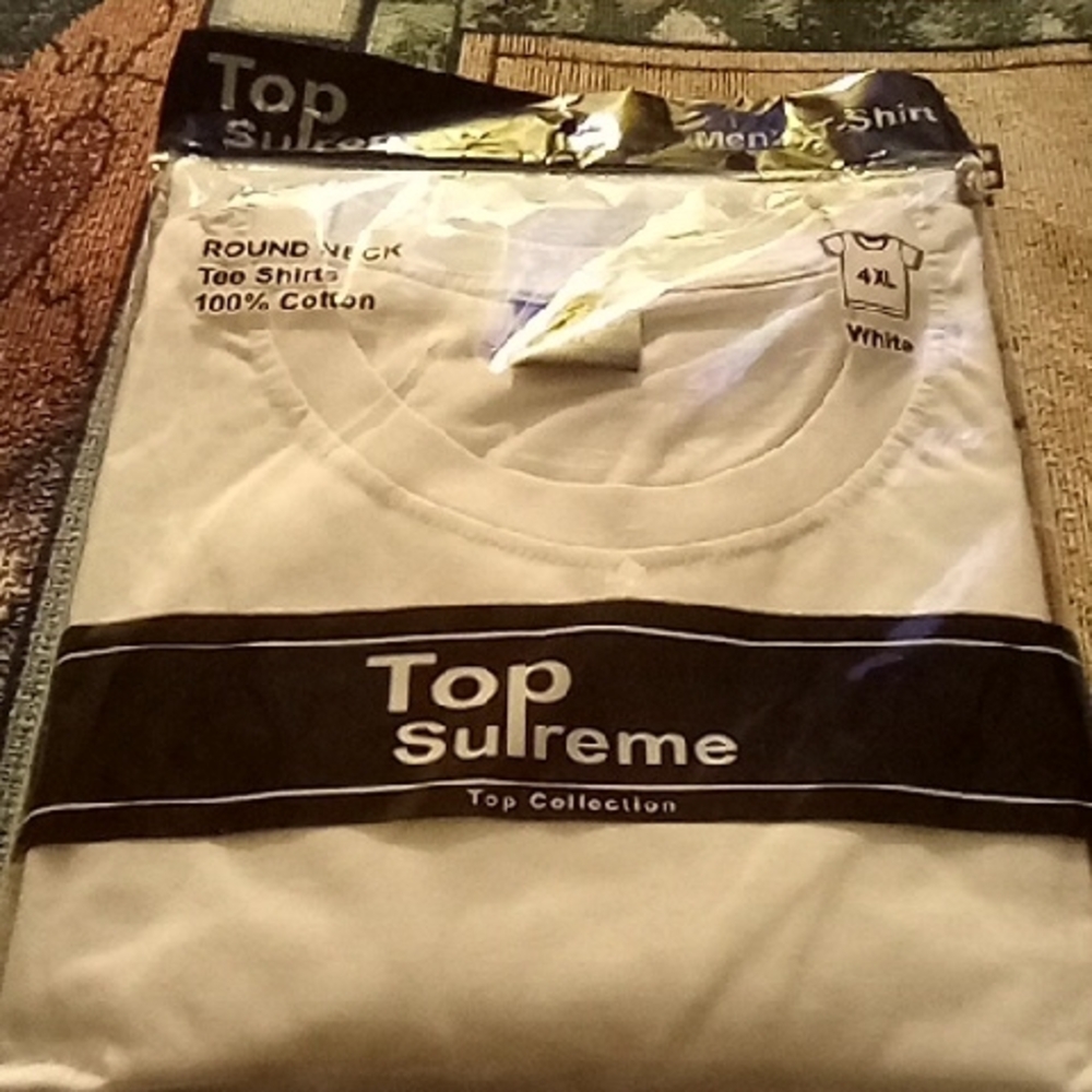 Supreme Women's White Short Sleeve Tee